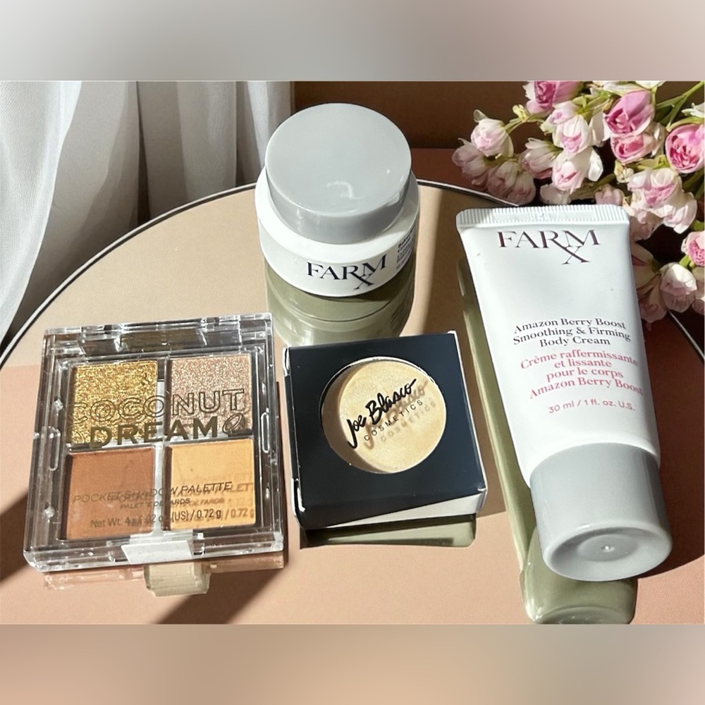 Small 4 pc makeup bundle NEW *